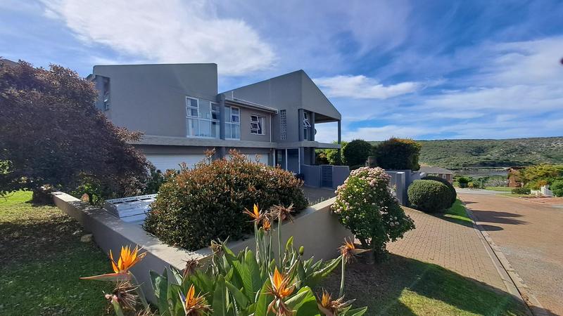 5 Bedroom Property for Sale in Stilbaai Wes Western Cape